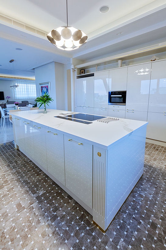 white-quartz-elegance-kitchen-classic