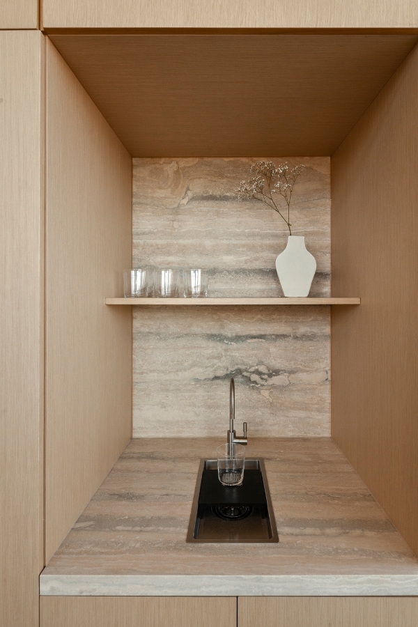 Travertino Striato mini countertop