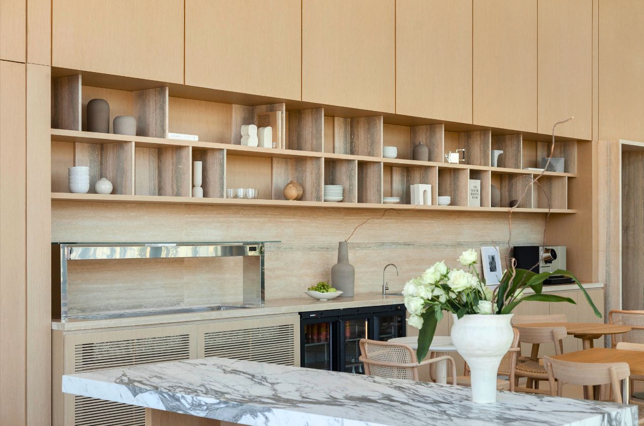 Travertino Striato with wooden shelves